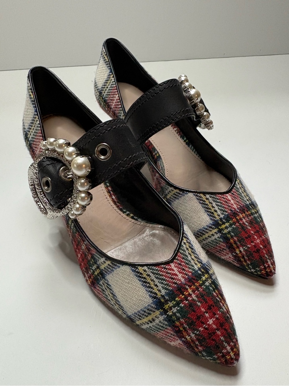 Faux pearl buckle accent Plaid Print Pumps